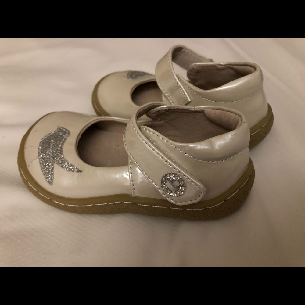 Pearl white Livie and Luca 6T